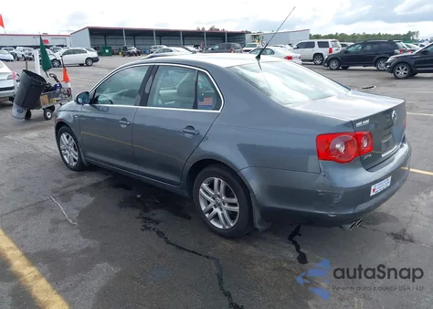 2007 Volkswagen Jetta Wolfsburg z USA, uszkodzony, nr VIN 3VWEF71K07M181537